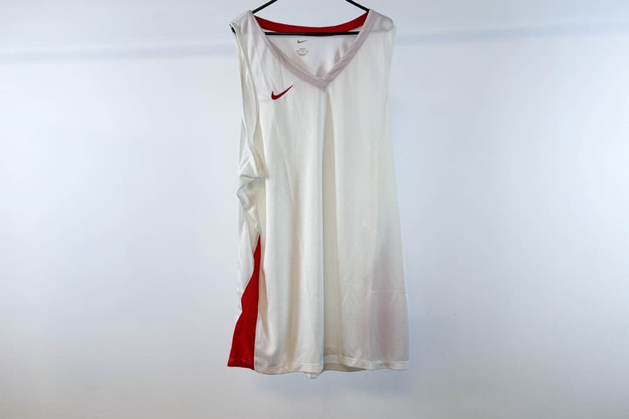2 Herren Trikots Nike, Gr. 3XL